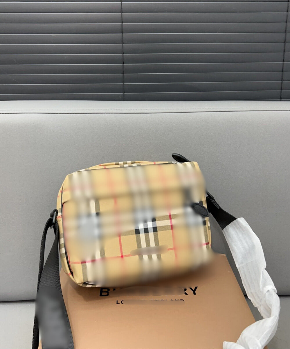 B shoulder bag